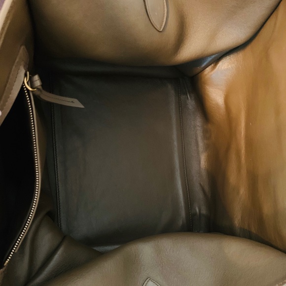 CÉLINE, A Dark Green Medium Phantom Tote bag. - Picture 8 of 8